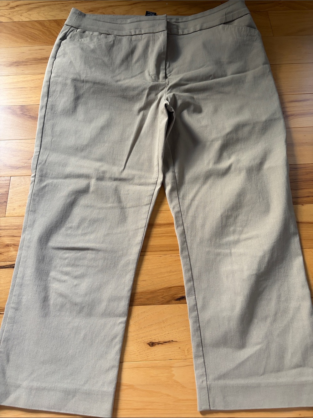 Attyre Women's Khaki Straight-Leg Chinos